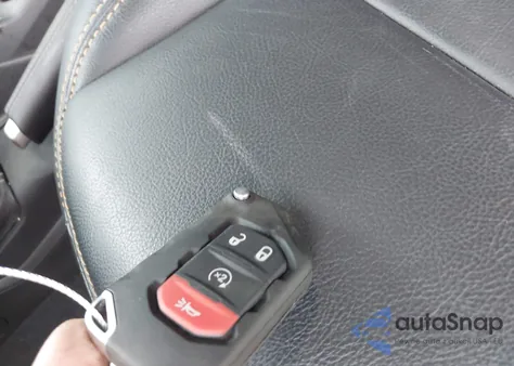 2024 Jeep Wrangler 4-Door Sahara 4X4 из США, поврежденный, VIN 1C4PJXEN0RW105639